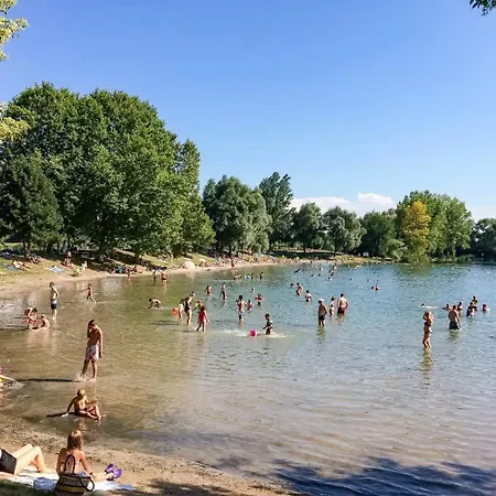 Calme Avec Balcon, A 4km Du Centre, Parking, Wi-fi, Netflix Gratuit アパート ストラスブール
